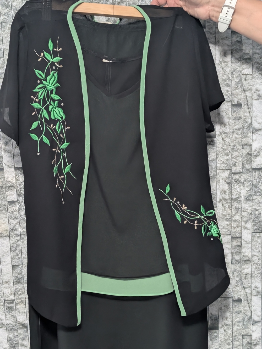 Vintage St. Croix 3-Piece Black & Green Embroidered Skirt Set Suit Size 6 / S